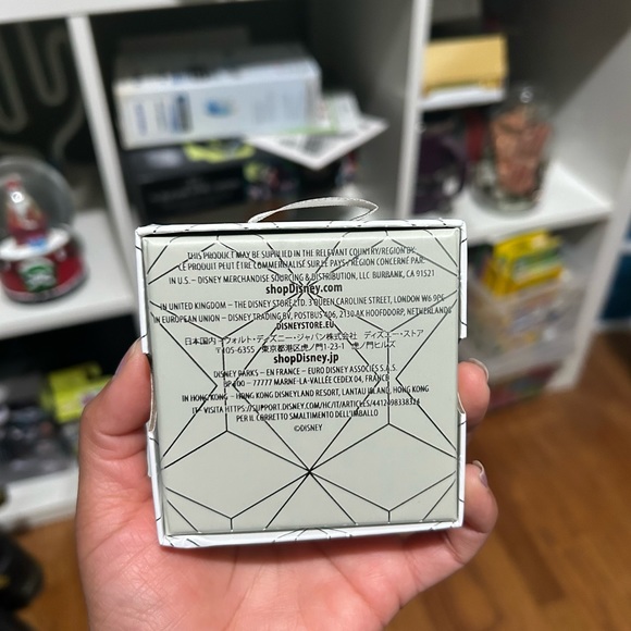 Disney Parks Minnie Mouse Crystal Rose Gold Necklace - Picture 4 of 5